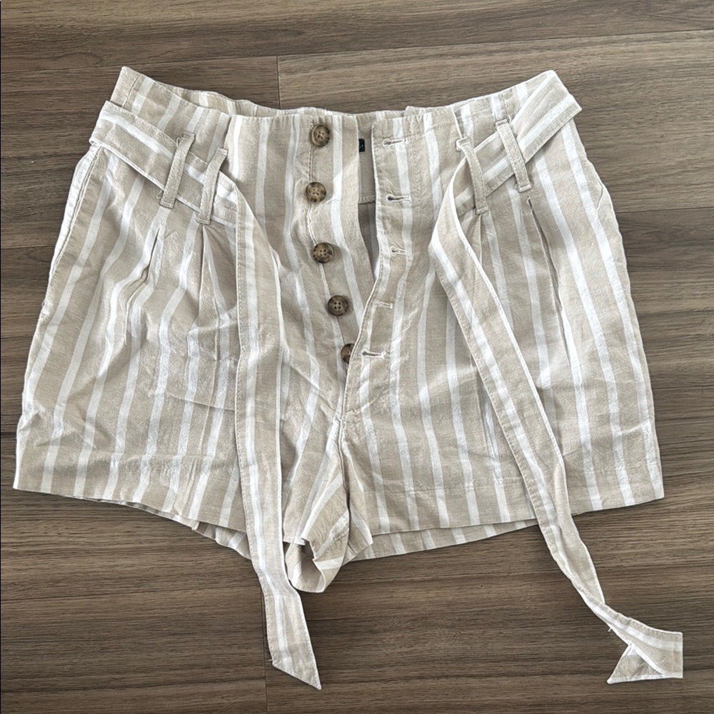 Abercrombie & Fitch High Waist Tan and White Shorts